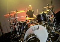 Michel Turco, dirigeant de Groupe Mag, part en tournée en tant que batteur.
