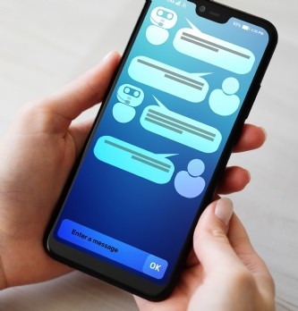 Pourquoi les <span class="highlight">chatbots</span> et les livechats vont s'unir