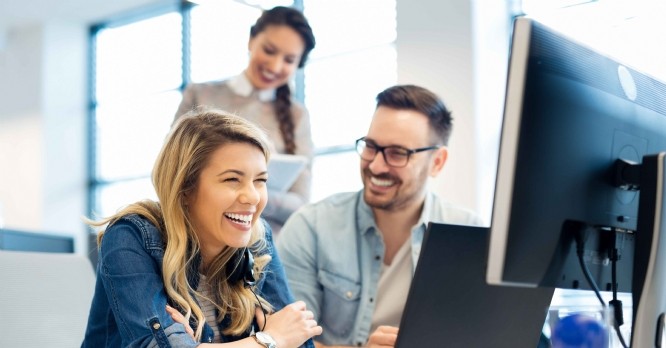 3 conseils pratiques pour offrir aux employés une expérience plus humaine