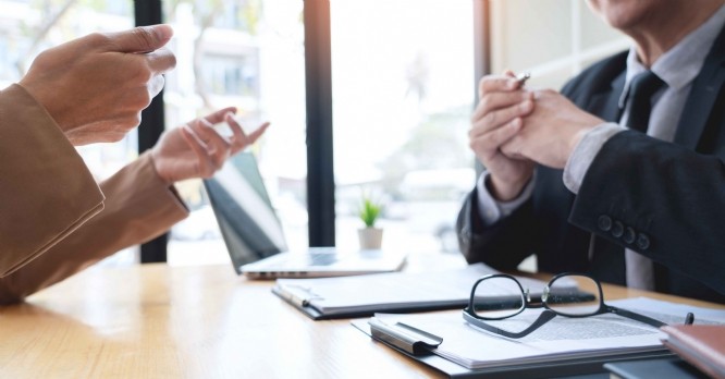 Entrepreneurs : quelle posture adopter après la reprise d'une PME ?
