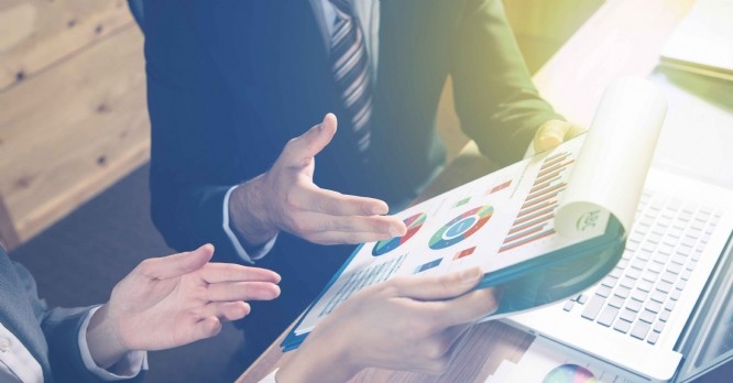 Passer du B2B au B2B2C : une stratégie gagnante ?