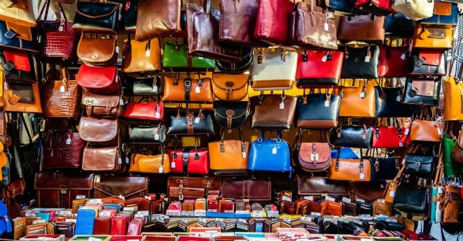 Entreprise victime de contrefaçon, quel est l'intérêt de déposer une plainte pénale ?