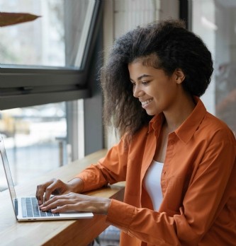 Île-de-France : des créateurs d'entreprise plus jeunes, plus diplômés et plus engagés